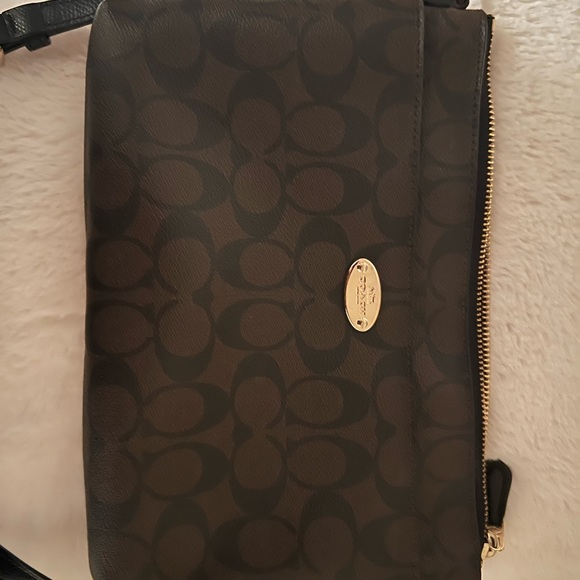 Coach crossbody in Signature canvas - Picture 12 of 14